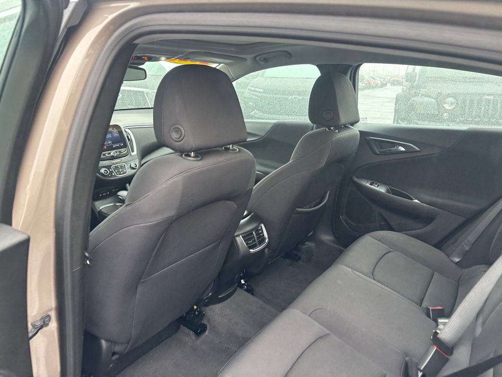 Used 2023 Chevrolet Malibu LT image 29