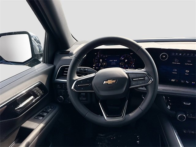 New 2025 Chevrolet Suburban Premier w/ Sun And Tow Package image 27