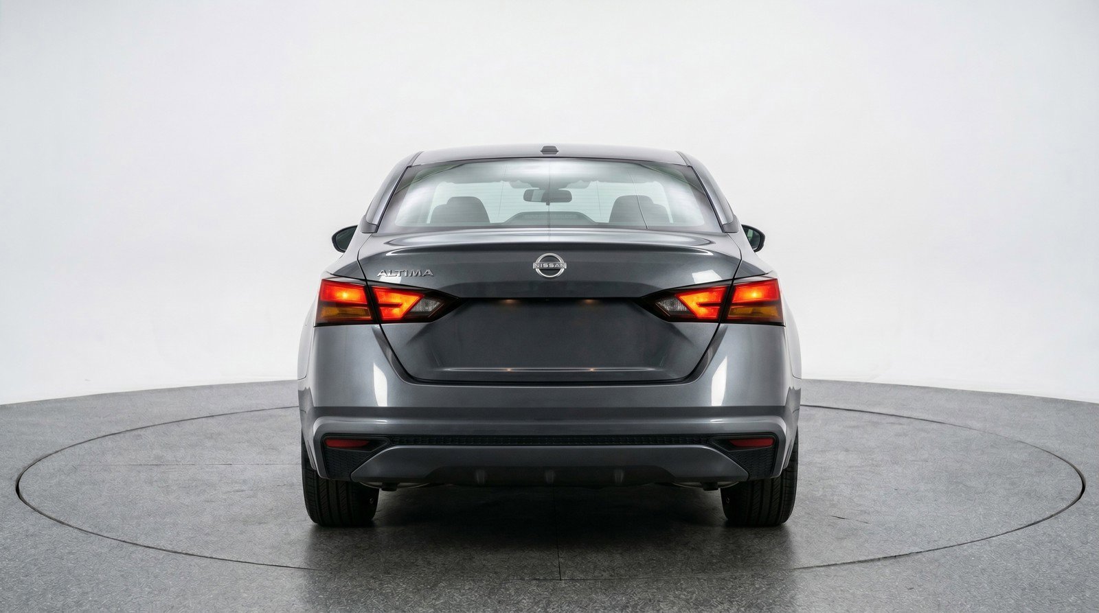 Used 2025 Nissan Altima 2.5 SV FWD image 7