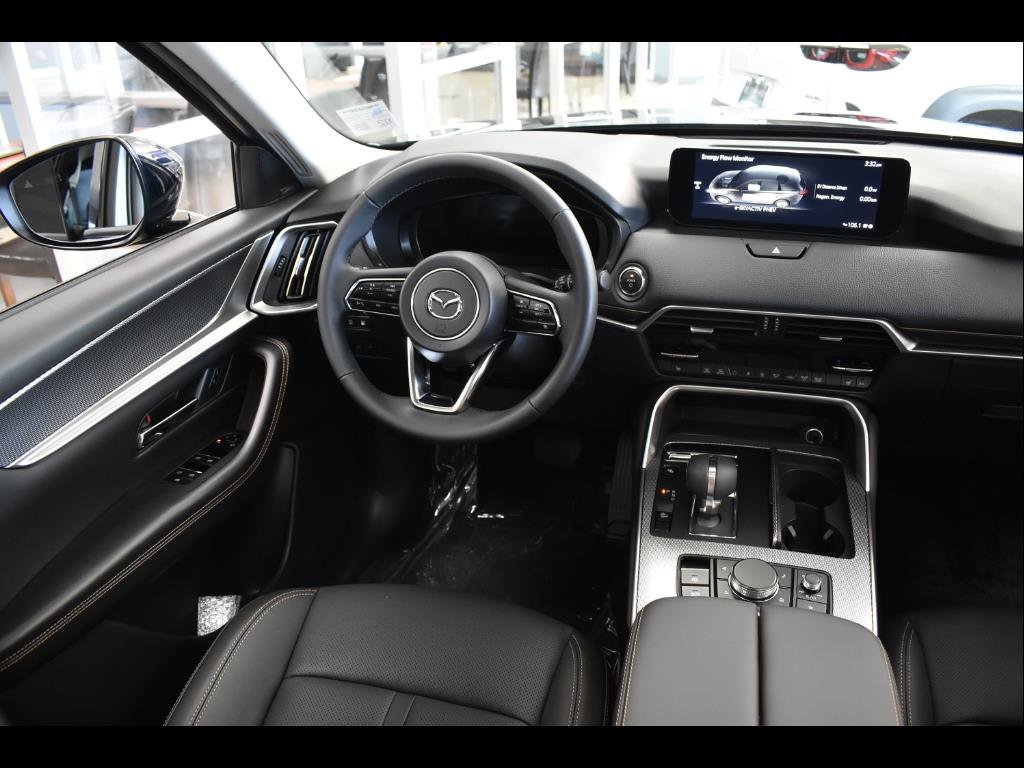 Certified 2024 MAZDA CX-90 Plug-In Hybrid w/ Premium Pkg image 4
