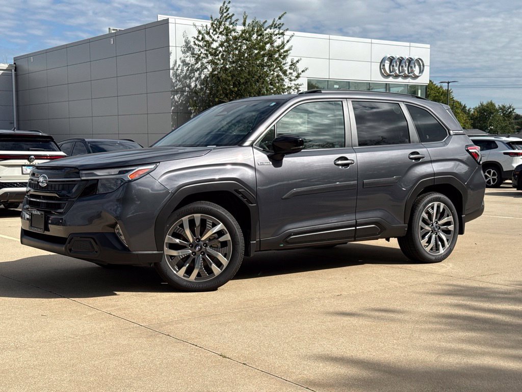 Used 2025 Subaru Forester Touring AWD/4WD image 6