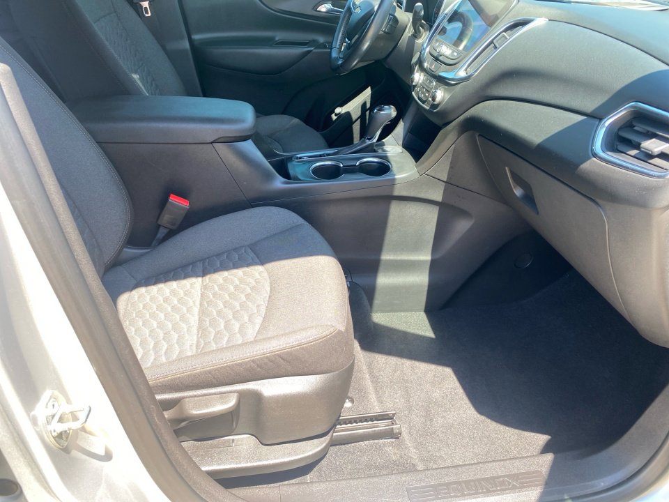 Used 2020 Chevrolet Equinox LT FWD image 32