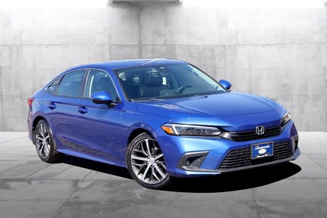 Used 2022 Honda Civic Touring image 2