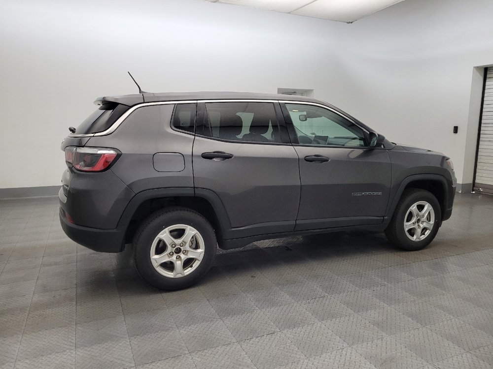 Used 2022 Jeep Compass Sport image 10