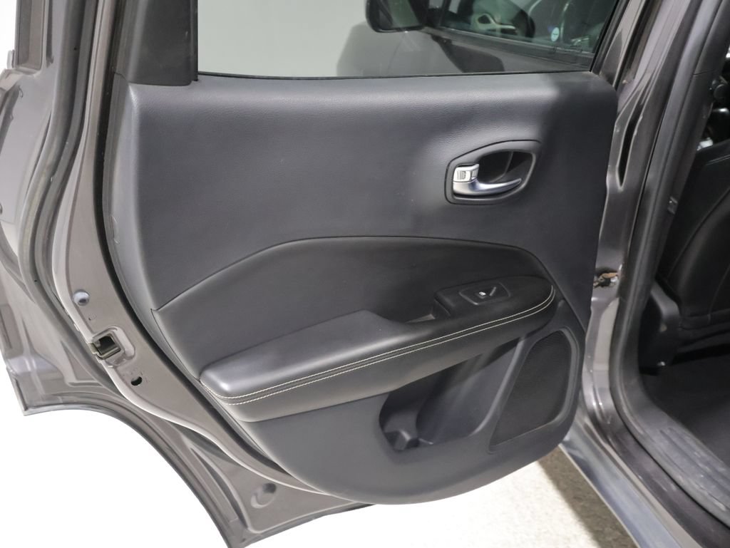 Used 2021 Jeep Compass Latitude AWD/4WD image 19