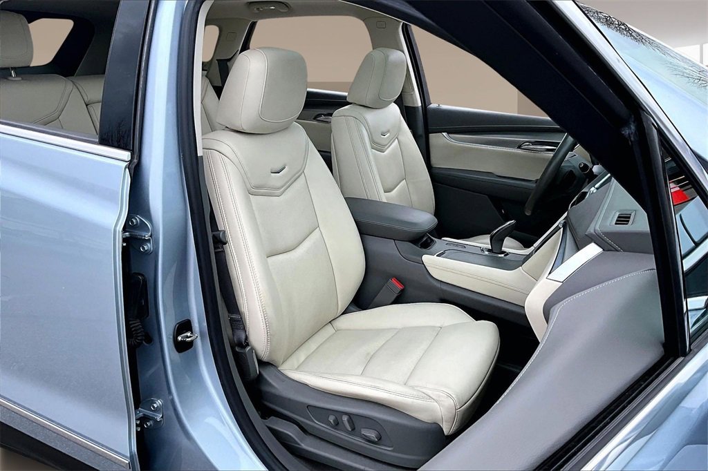 Used 2017 Cadillac XT5 Premium Luxury image 7