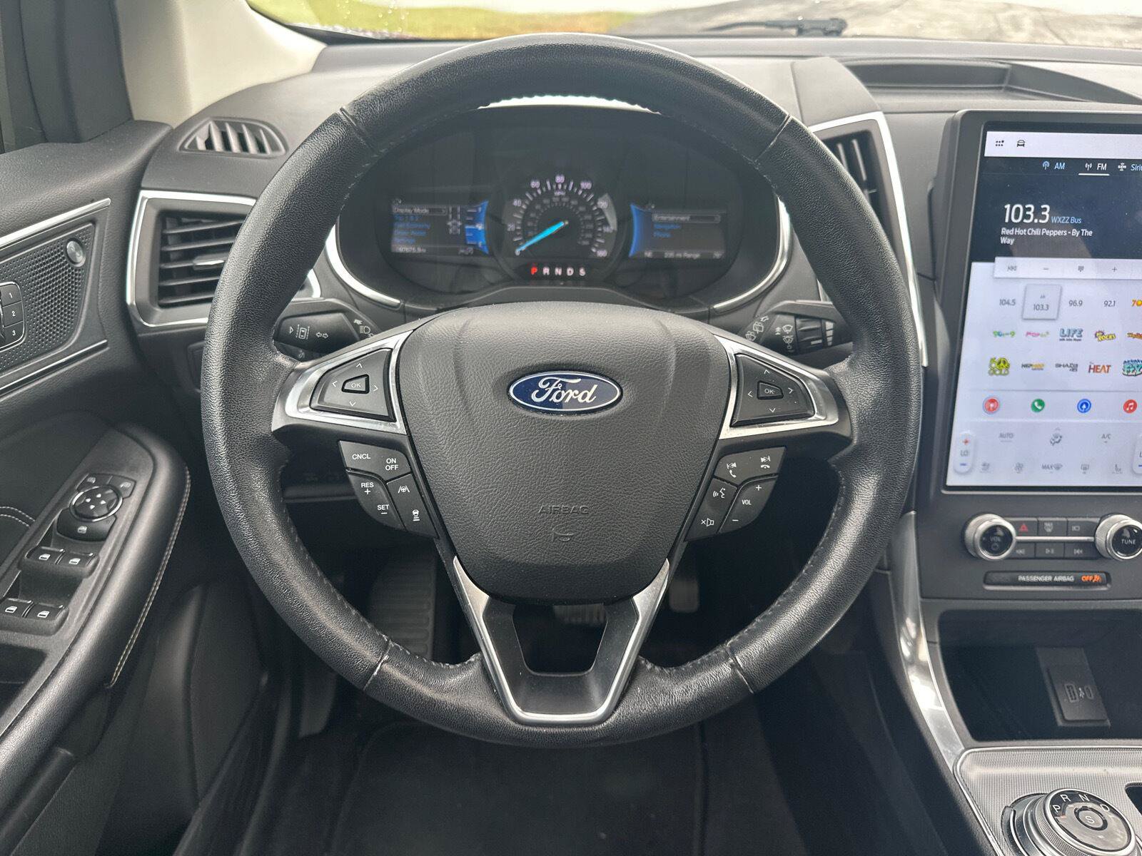 Used 2021 Ford Edge Titanium AWD/4WD image 15