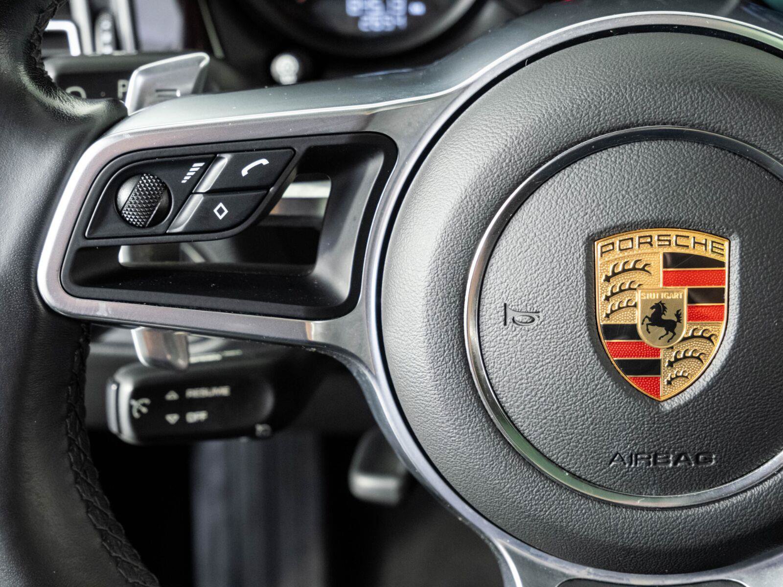 Used 2021 Porsche Macan AWD/4WD image 9