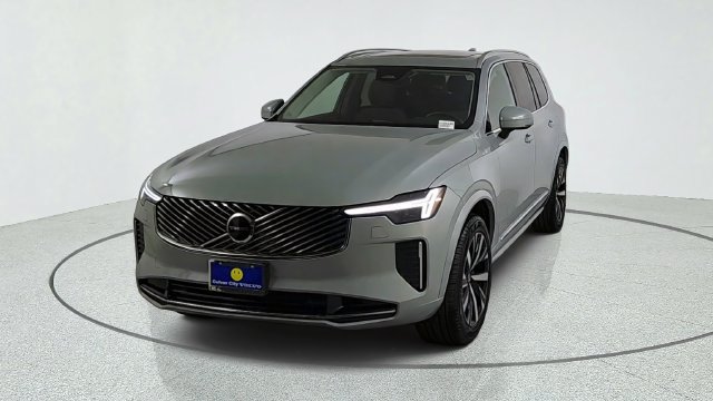 Certified 2026 Volvo XC90 B5 Core AWD/4WD image 2