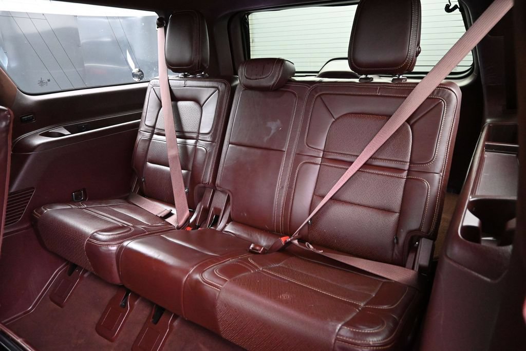 Used 2020 Lincoln Navigator L Black Label w/ Cargo Convenience Package AWD/4WD image 24