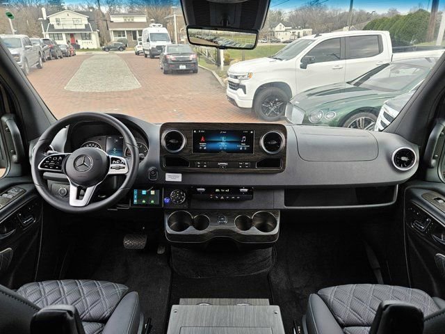 New 2024 Mercedes-Benz Sprinter 3500 image 17