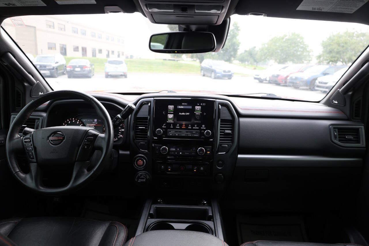 Used 2021 Nissan Titan PRO-4X w/ Pro-4x Convenience Package AWD/4WD image 14