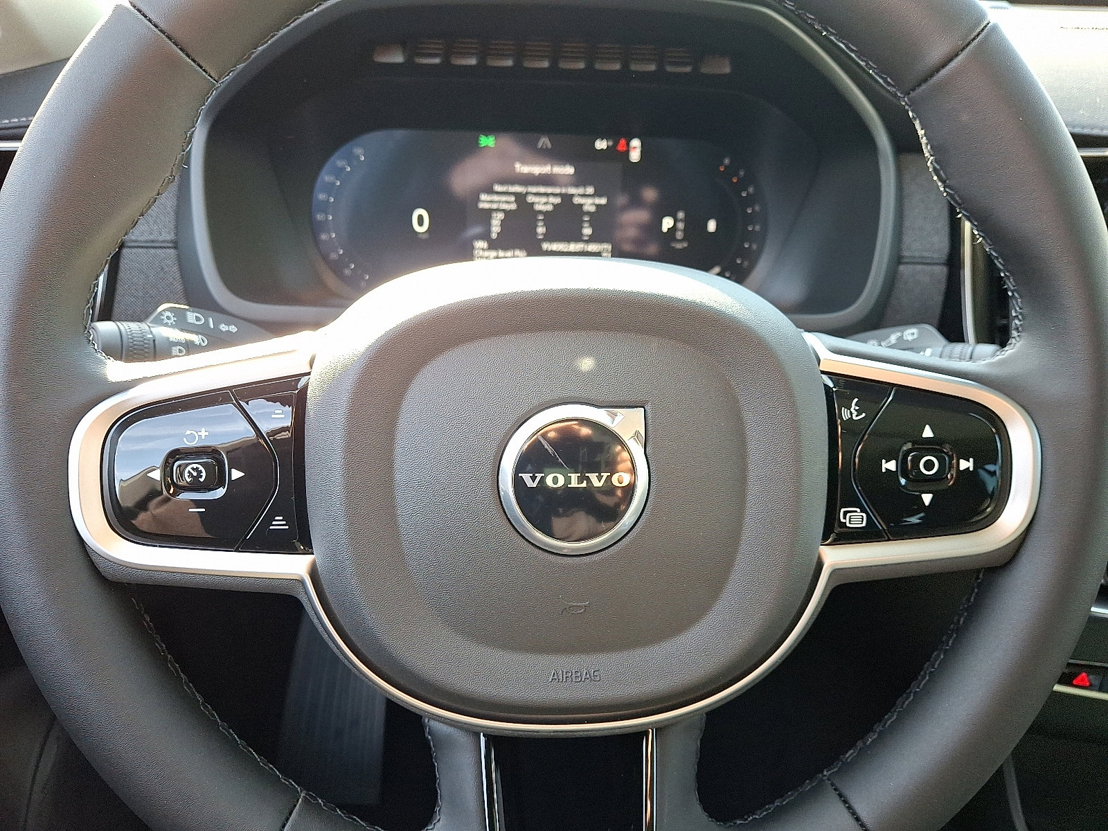 New 2026 Volvo XC90 B6 Plus image 13
