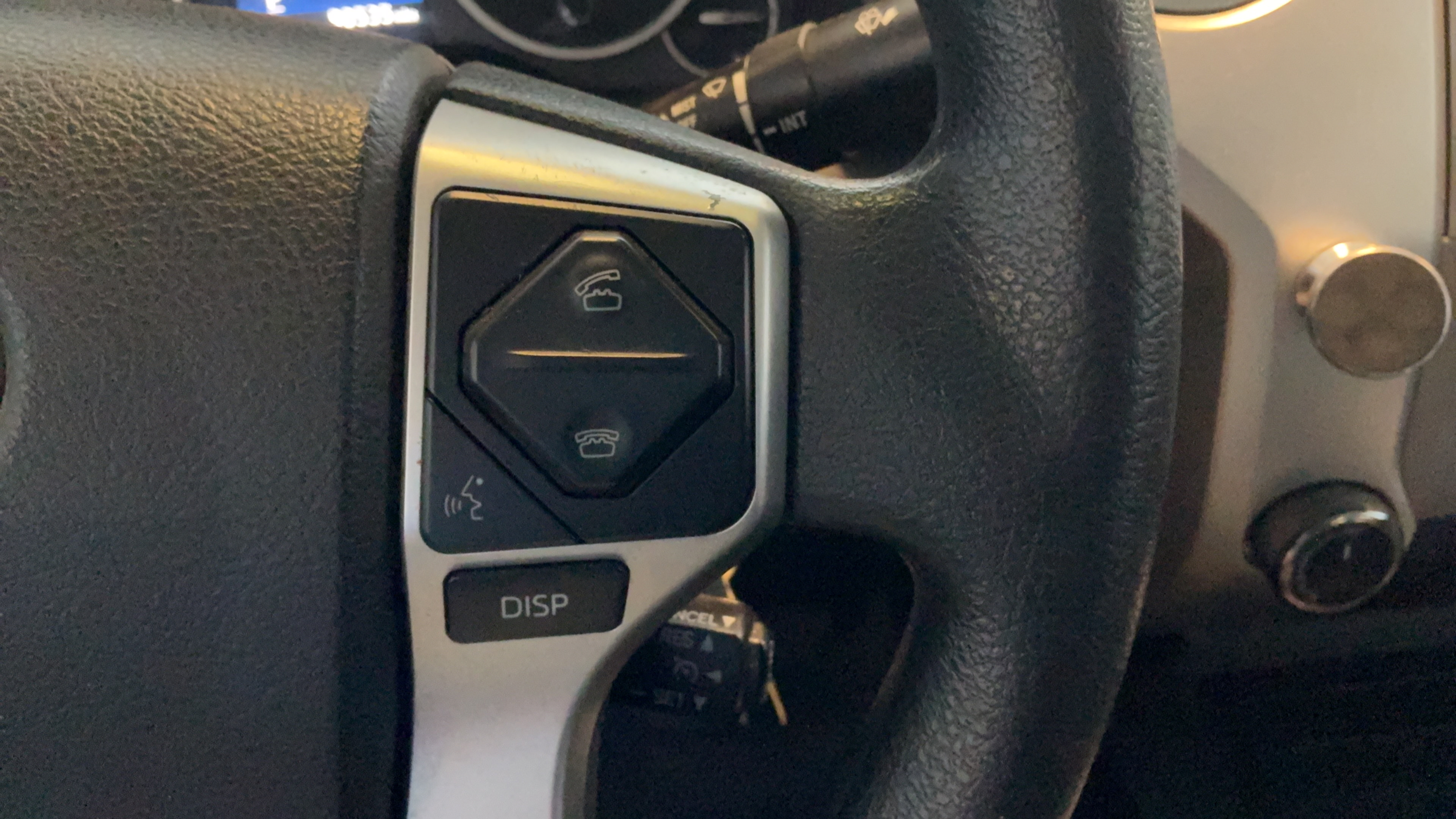 Used 2014 Toyota Tundra SR5 w/ SR5 Upgrade Package AWD/4WD image 12