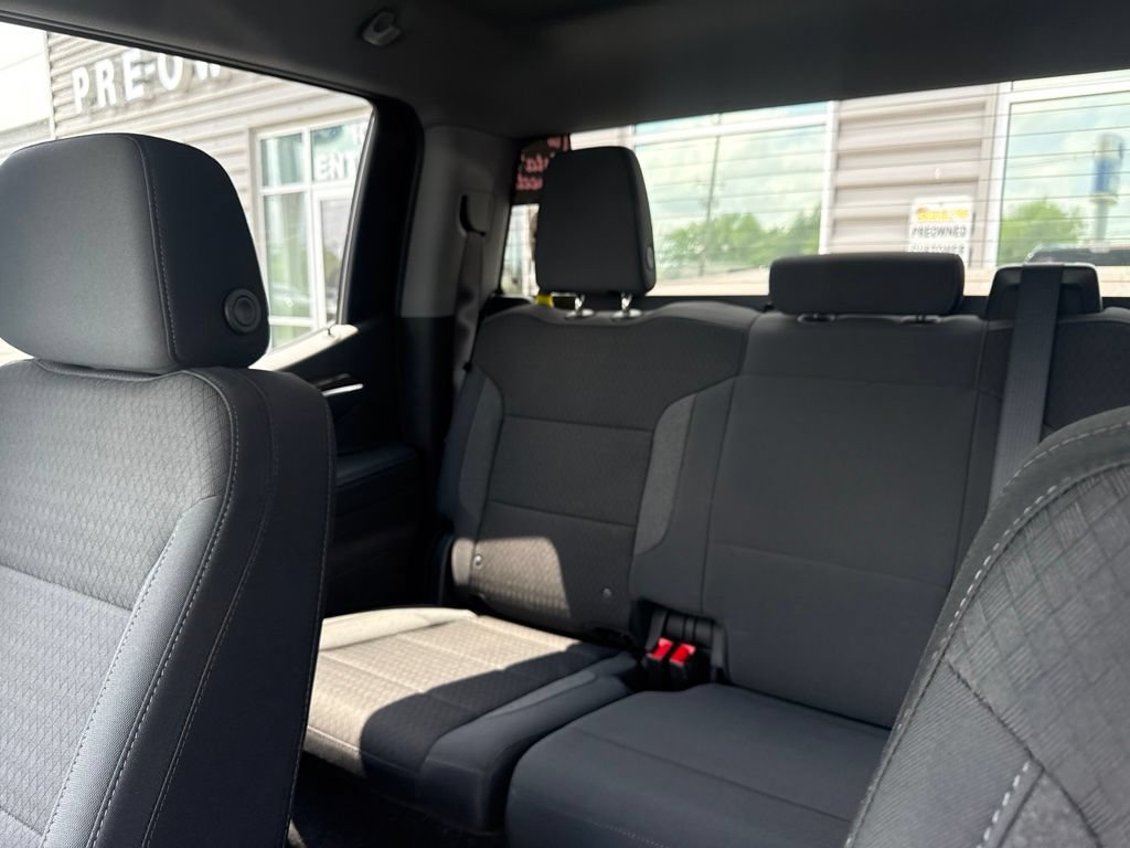 Used 2025 Chevrolet Silverado 1500 LT AWD/4WD image 13