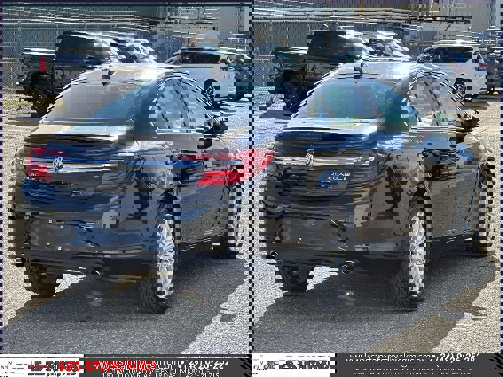 Used 2015 Buick Regal Premium w/ Experience Buick Package image 6