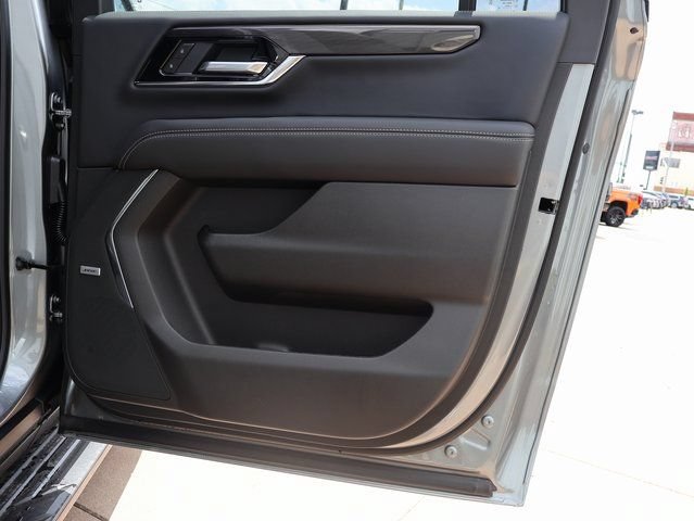 New 2026 GMC Yukon XL Elevation w/ Elevation Premium Package AWD/4WD image 15