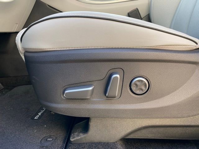Used 2025 Hyundai Palisade SEL image 12