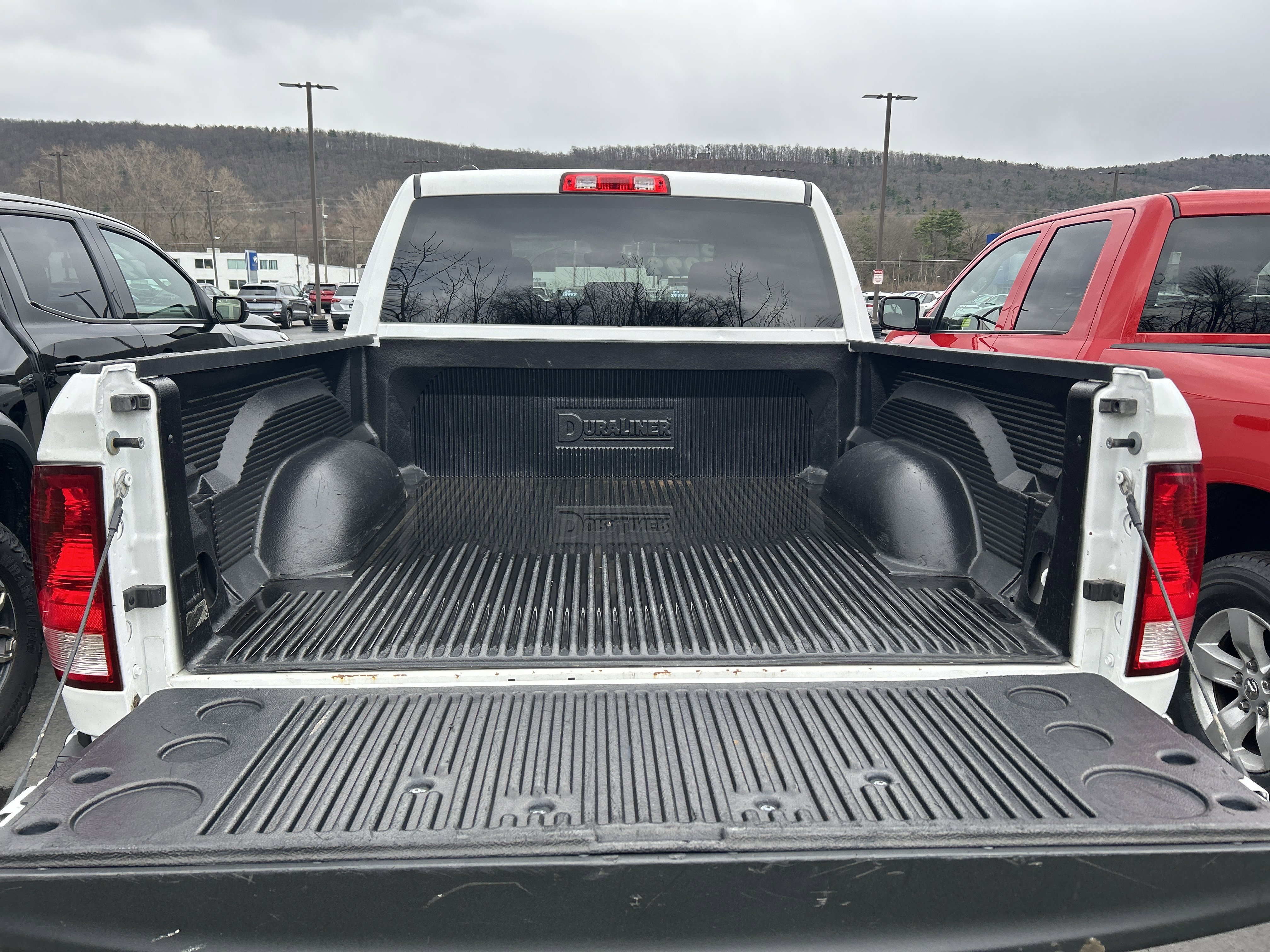 Used 2023 RAM 1500 Classic SLT image 8