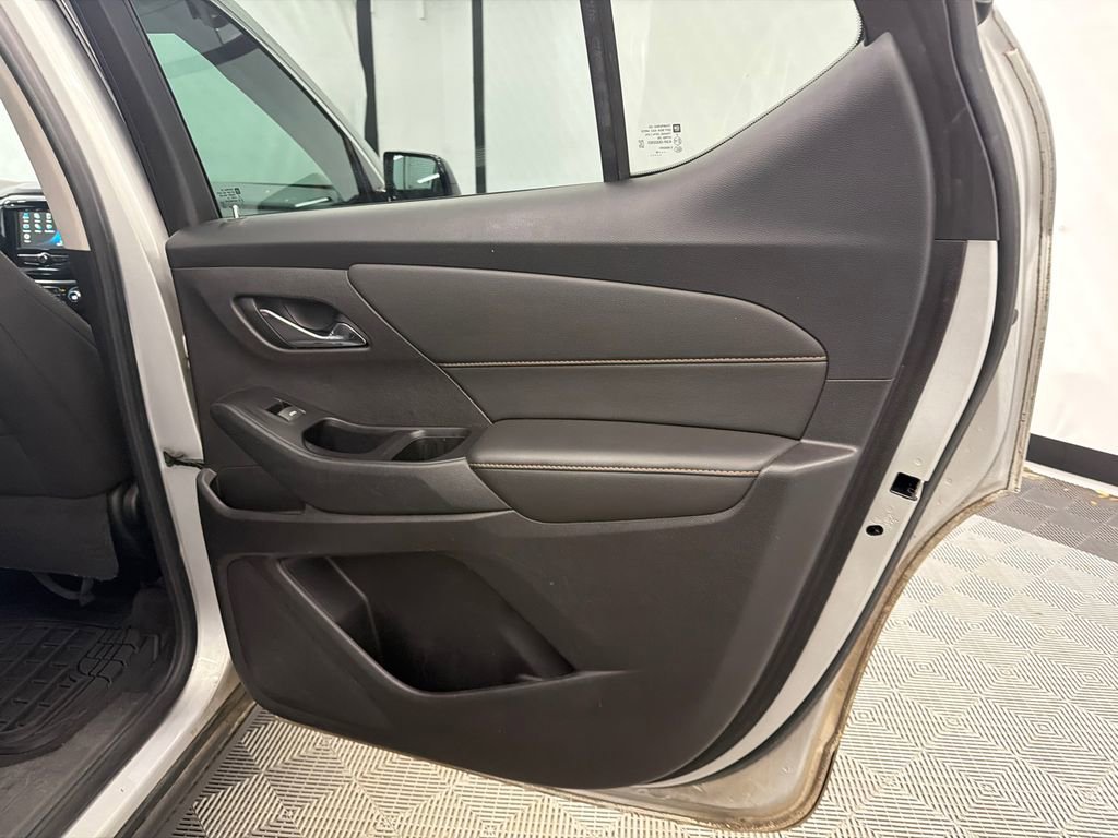 Used 2019 Chevrolet Traverse LS image 17