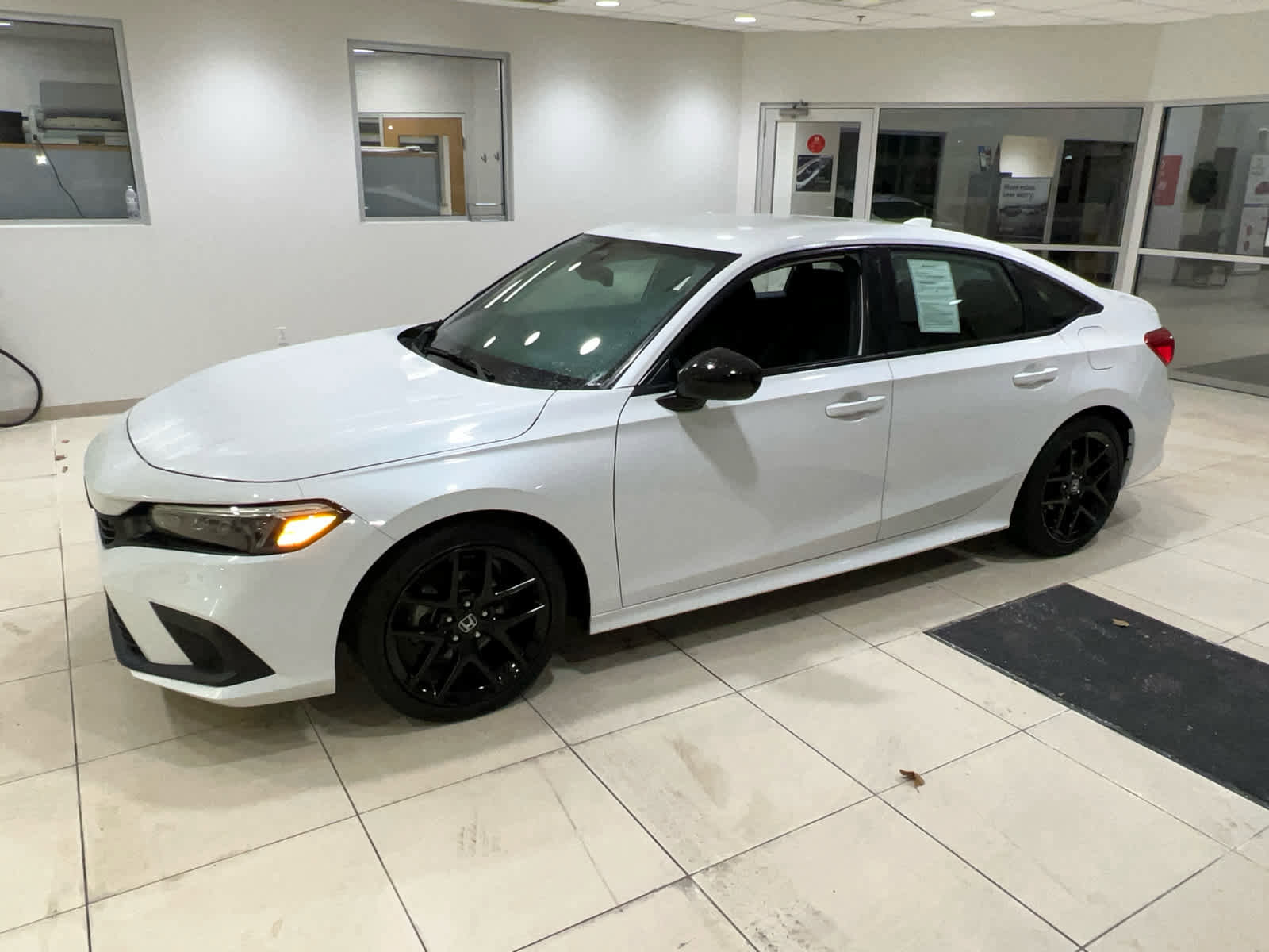 Used 2023 Honda Civic Sport image 6