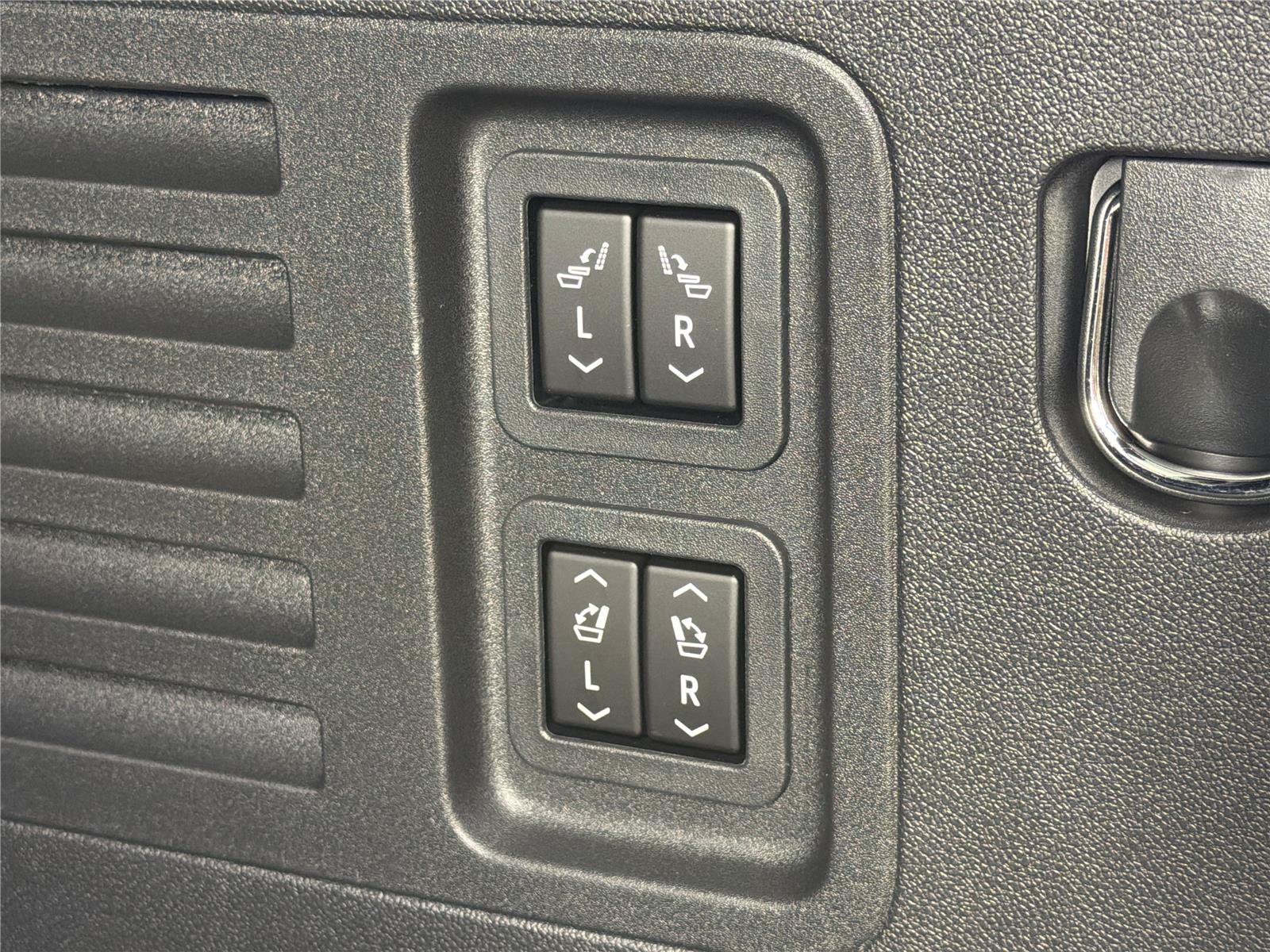 New 2026 Buick Enclave Sport Touring w/ Power Package FWD image 18