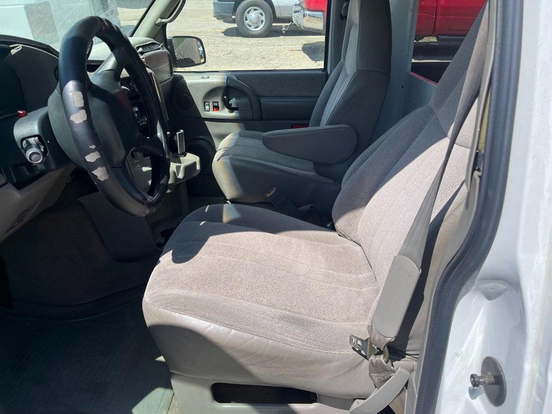Used 2002 Chevrolet Astro RWD image 7