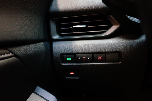 Certified 2025 Nissan Sentra S FWD image 28
