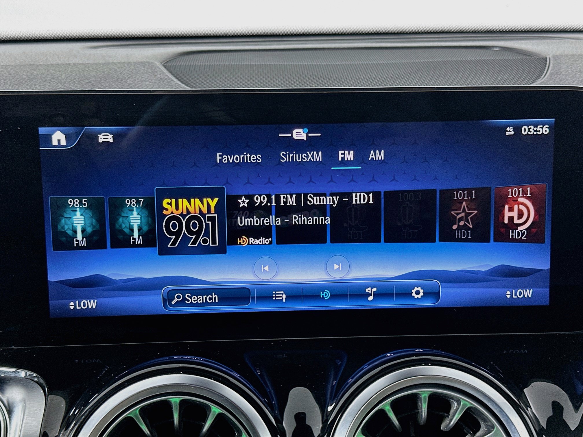 Used 2025 Mercedes-Benz GLB 250 image 21