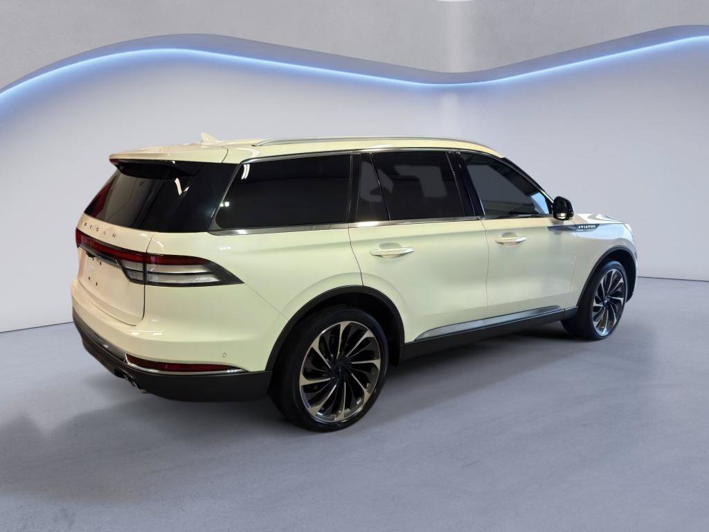 Used 2021 Lincoln Aviator Reserve AWD/4WD image 8
