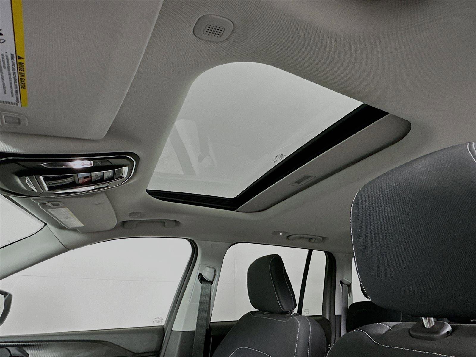 Used 2023 Jeep Grand Cherokee Laredo w/ Luxury Tech Group I image 17