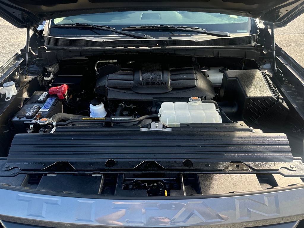 Used 2024 Nissan Titan SV w/ SV Convenience Package image 23