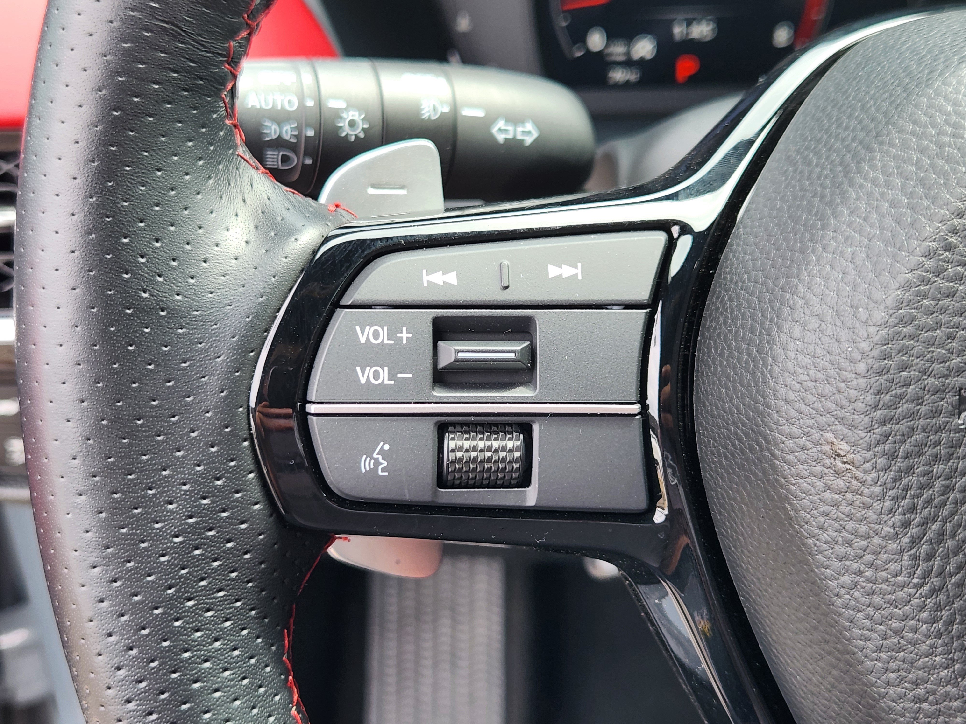 Certified 2025 Acura ADX A-Spec FWD image 22