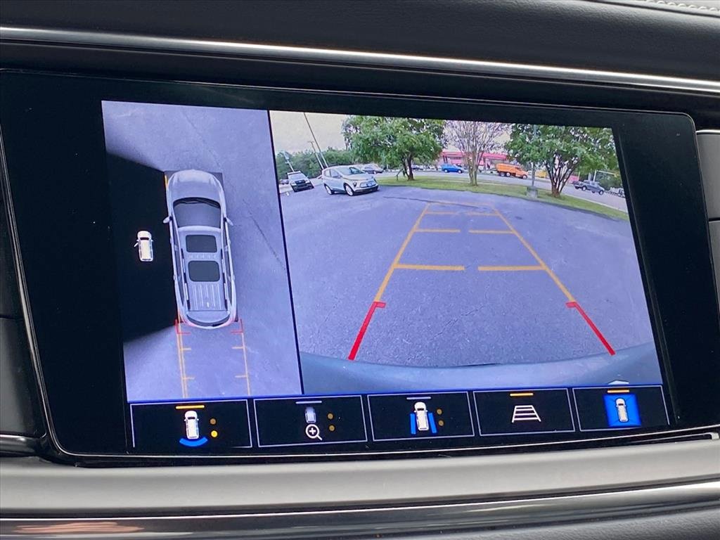 Used 2024 Buick Enclave Premium image 18