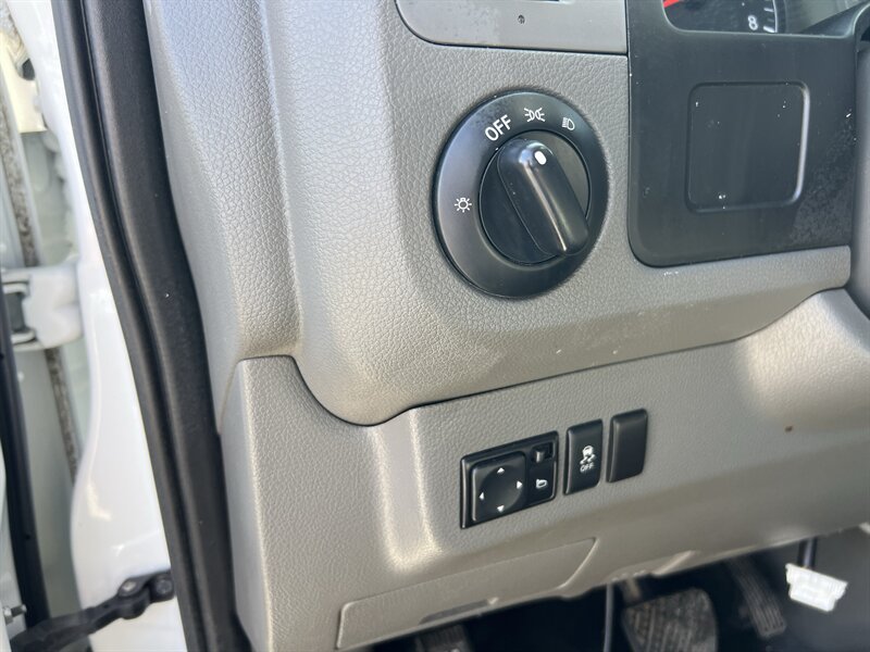 Used 2018 Nissan NV 2500 S RWD image 10