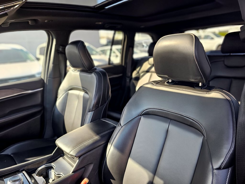 Certified 2024 Jeep Grand Cherokee Limited 4xe AWD/4WD image 27