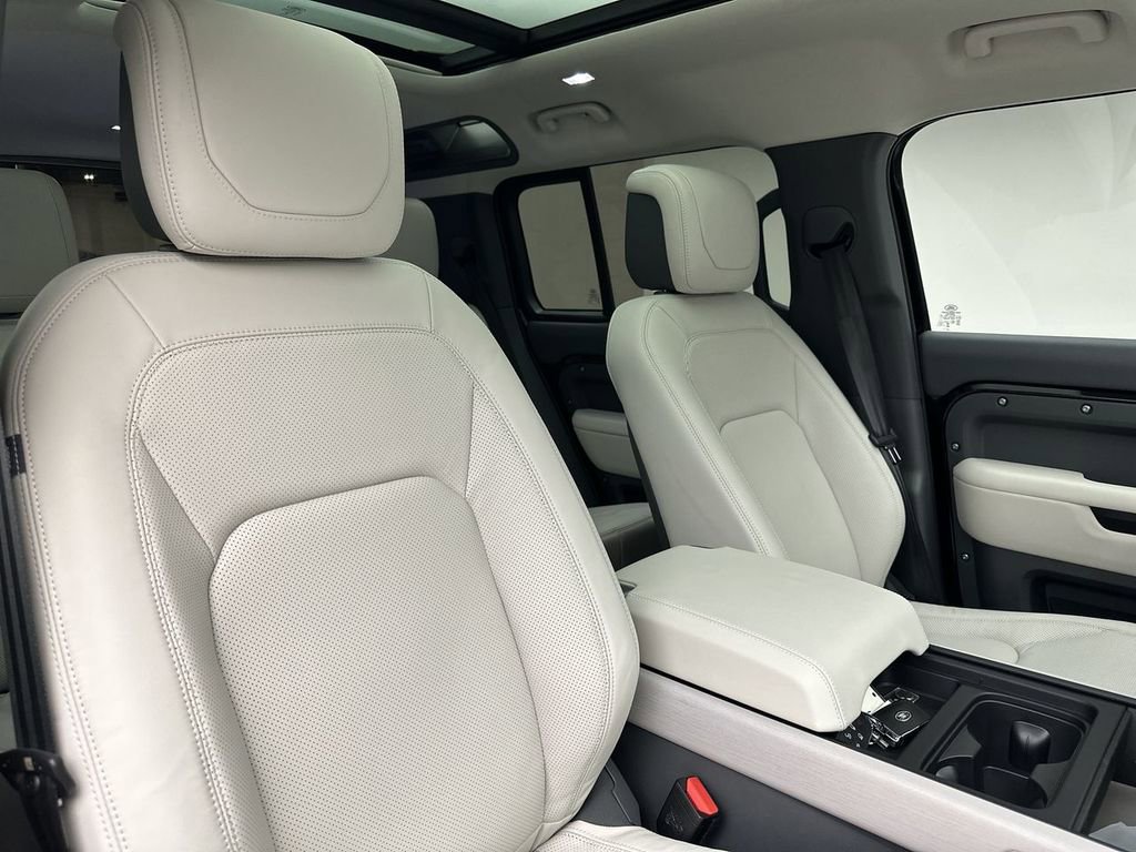Certified 2024 Land Rover Defender 110 S AWD/4WD image 11