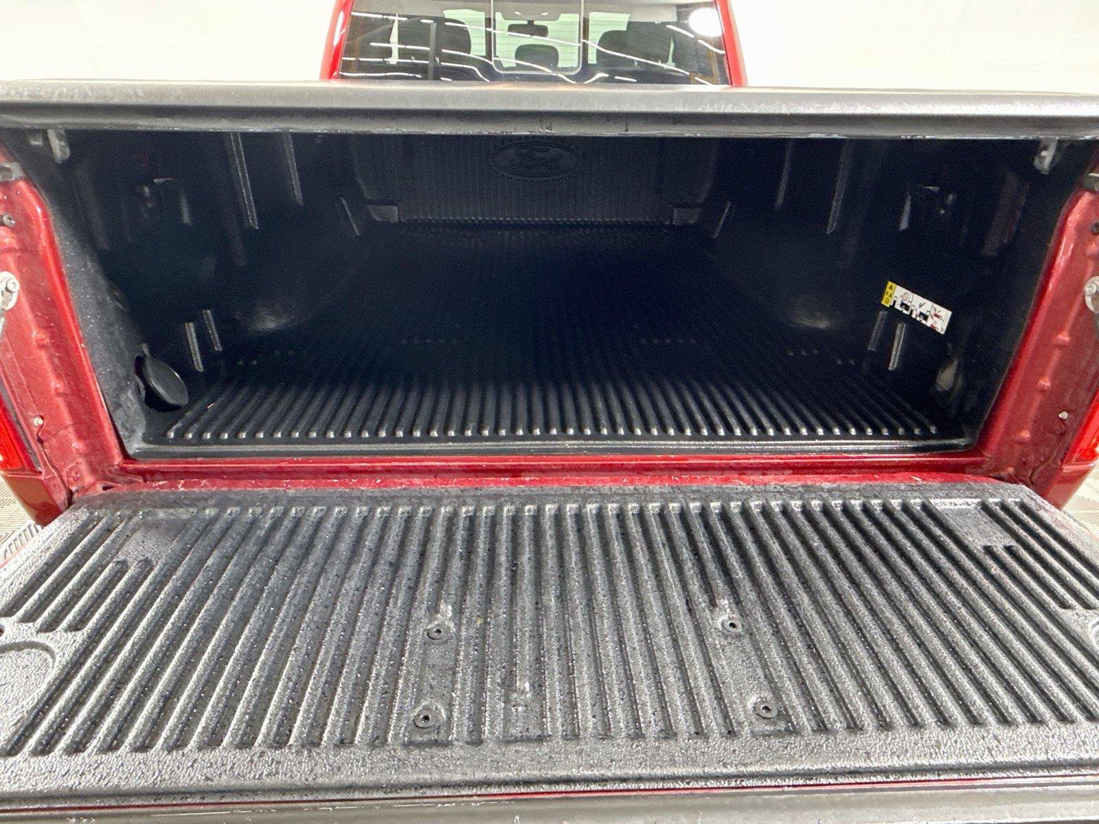 Used 2017 Ford F150 XLT w/ Equipment Group 302A Luxury AWD/4WD image 17