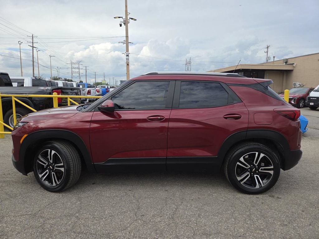 Used 2024 Chevrolet TrailBlazer LT w/ LT Cold Weather Package FWD image 11