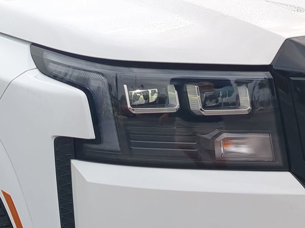 New 2026 Nissan Frontier SV image 9