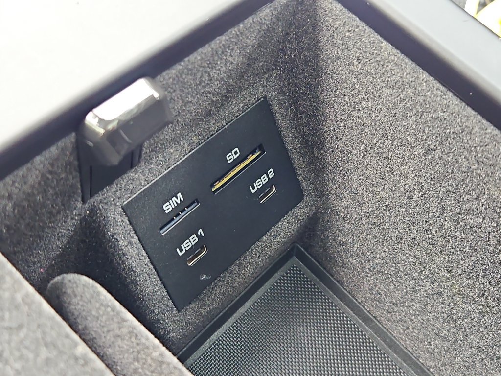 Certified 2023 Porsche Macan S AWD/4WD image 22
