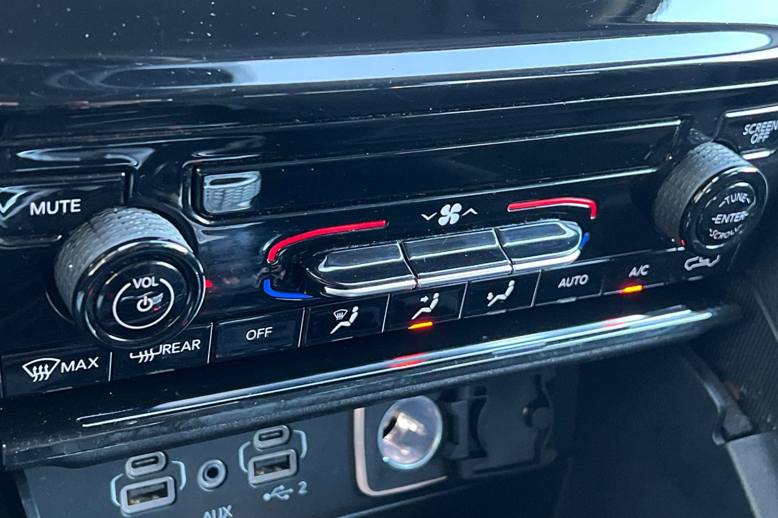 Used 2023 Jeep Grand Cherokee L Laredo image 18