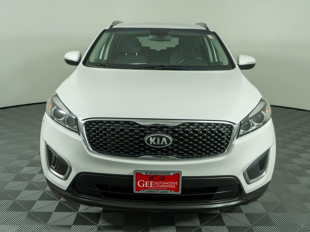 Used 2016 Kia Sorento LX w/ LX Convenience Package AWD/4WD image 2