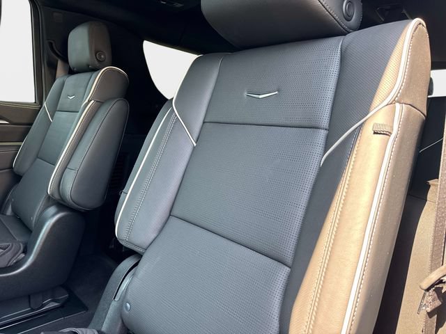 New 2026 Cadillac Escalade ESV Sport w/ LPO, Floor Liner Package AWD/4WD image 14