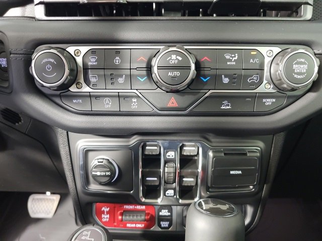 New 2026 Jeep Wrangler Unlimited Rubicon w/ Convenience Group image 20