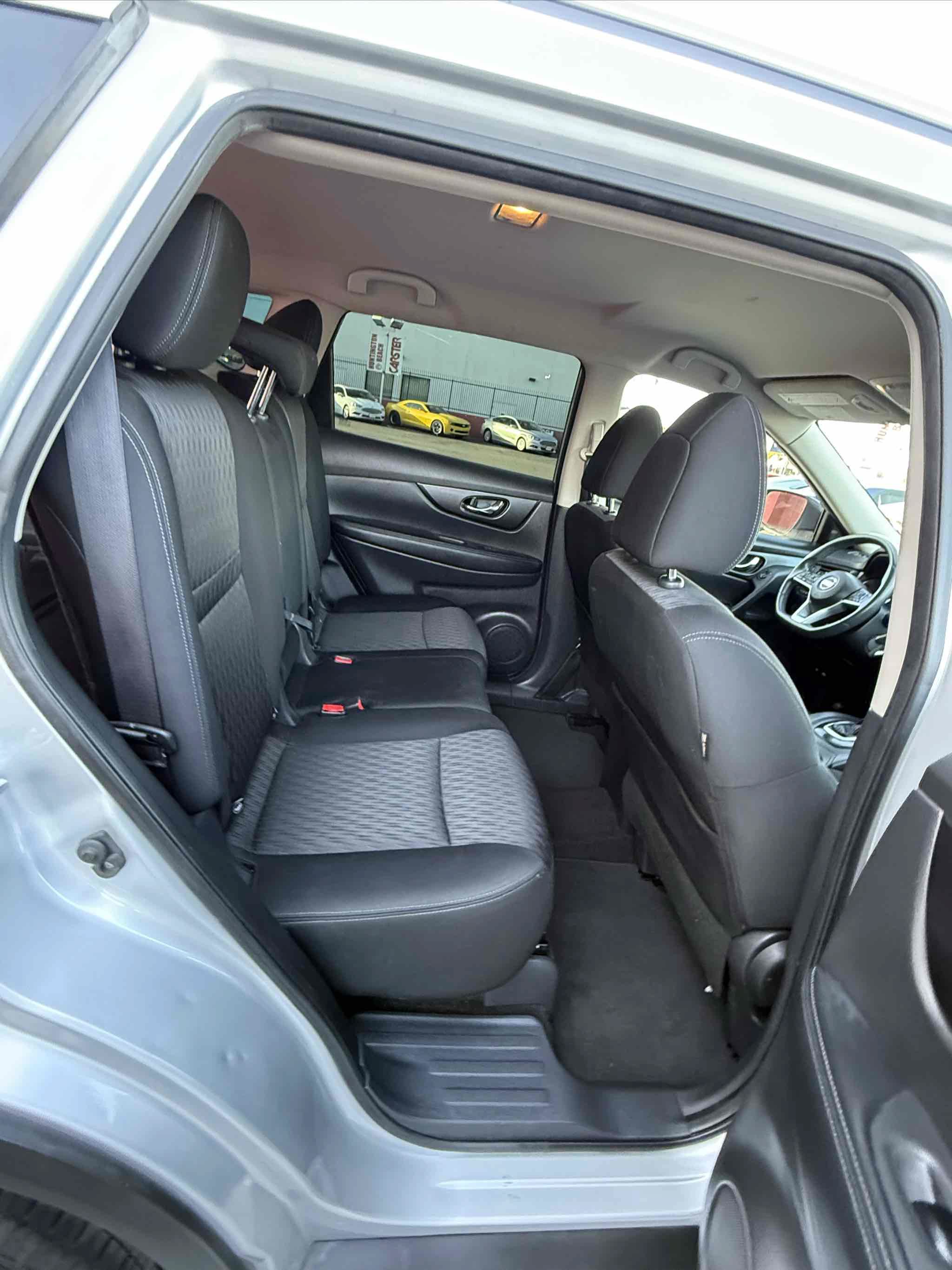 Used 2017 Nissan Rogue SV FWD image 53