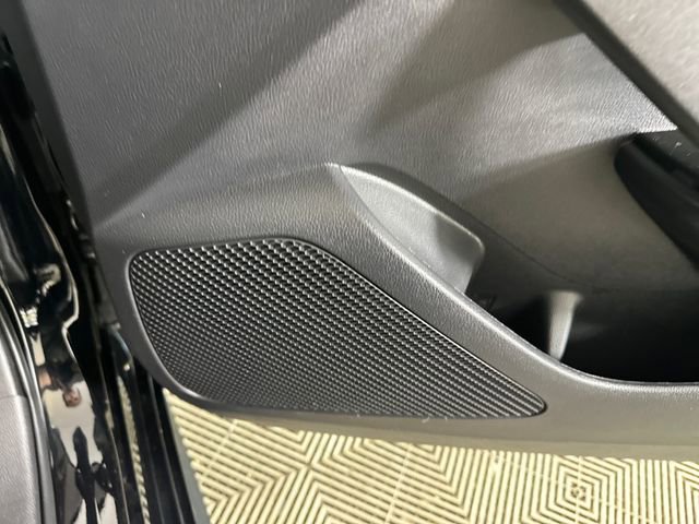 Used 2025 Toyota Corolla SE w/ SE Package image 29