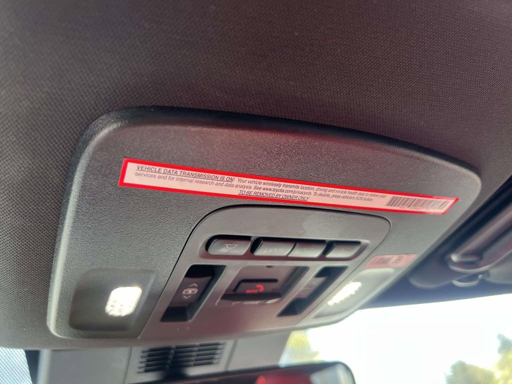 Used 2025 Toyota Camry LE AWD/4WD image 34