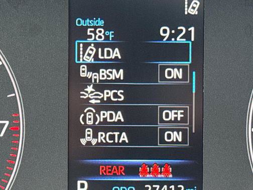 Used 2023 Toyota Corolla Cross LE w/ Moonroof Package AWD/4WD image 18