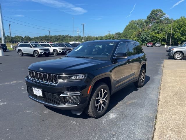 New 2025 Jeep Grand Cherokee Limited image 3